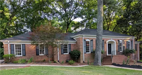 409 Woodridge Dr, Tuscaloosa, AL 35406