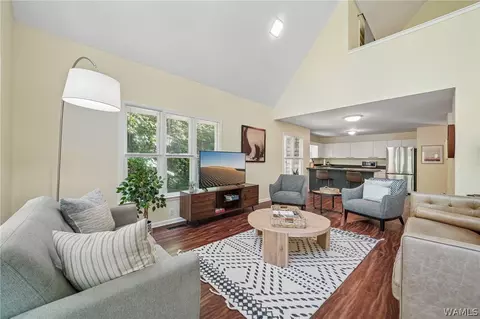 15101 Green Cir, Northport, AL 35476