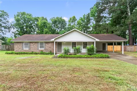 7207 36th St, Northport, AL 35473