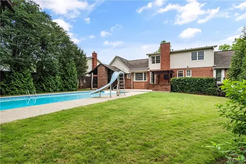 519 Stone River Rd, Tuscaloosa, AL 35406