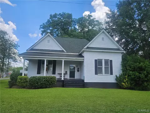 82 Church St, Carrollton, AL 35447