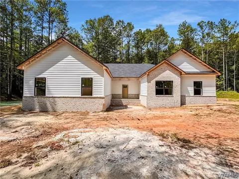 18032 Northview Cir, Northport, AL 35475