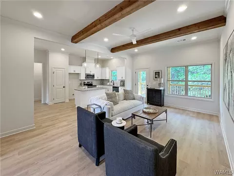 18032 Northview Cir, Northport, AL 35475