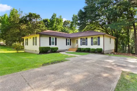 17722 Buckhorn Dr, Northport, AL 35475