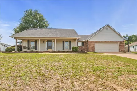 3844 Holly Point Cir, Northport, AL 35473