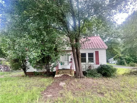 621 3rd Ave SE, Aliceville, AL 35442