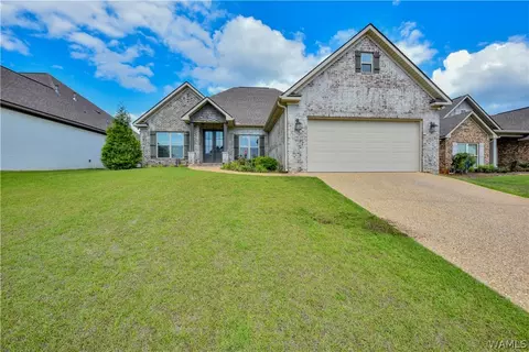 13837 Hemlock Dr, Northport, AL 35475