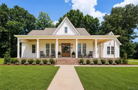 108 Cherokee Dr, Livingston, AL 35470