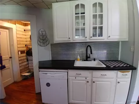 Kitchen - 1417 Wolf Rd, Sulligent, AL 35586 photo 1 of 2
