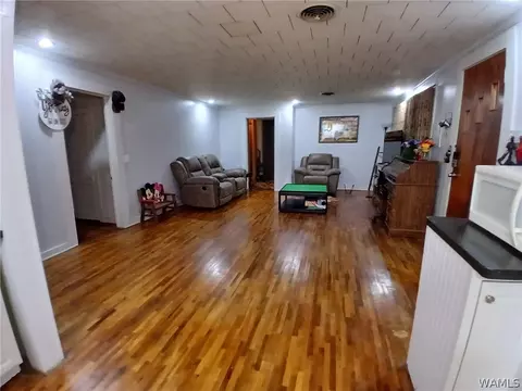 Living - 1417 Wolf Rd, Sulligent, AL 35586 photo 1 of 3