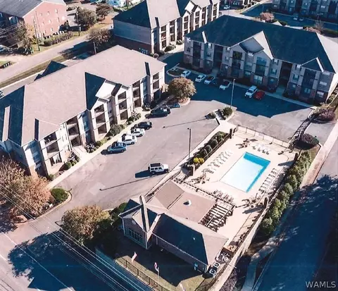 2301 Veterans Memorial Pkwy #405, Tuscaloosa, AL 35404