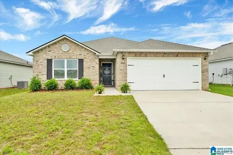 16426 Natchez Dr, Moundville, AL 35474