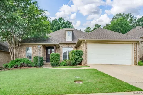 4416 Drapers Dr, Northport, AL 35473