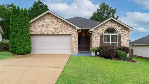 4055 Macon Cir, Northport, AL 35473