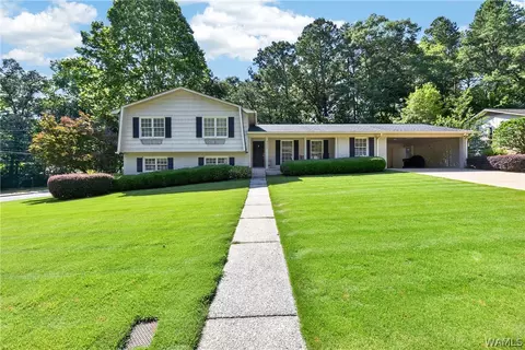 5502 Jasmine Pointe Dr, Northport, AL 35473