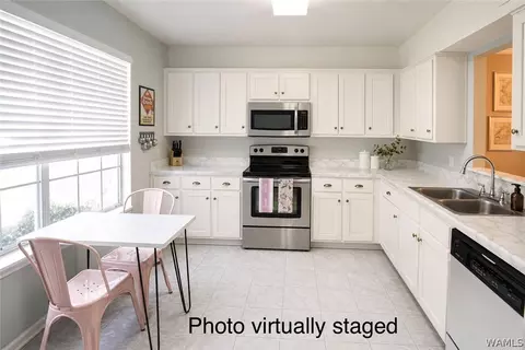 1005 Fairfax Dr, Tuscaloosa, AL 35406