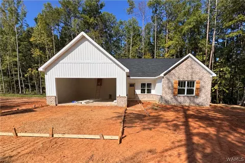 18068 Northview Cir, Northport, AL 35475