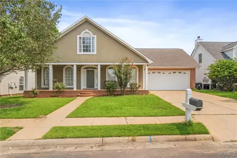 11400 Saint James Ct, Northport, AL 35475