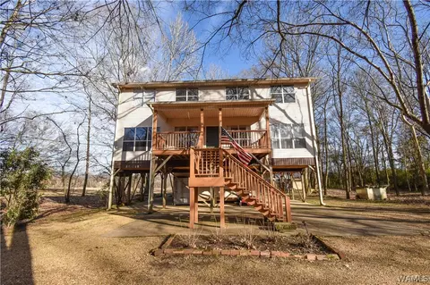 13593 Riverbend Rd, Moundville, AL 35474