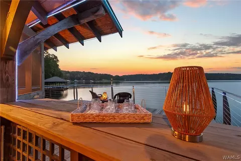 14445 Driftwood Dr, Northport, AL 35475
