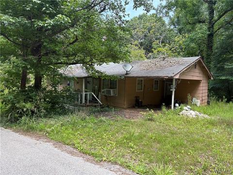 40 Walker Dr, Fayette, AL 35555