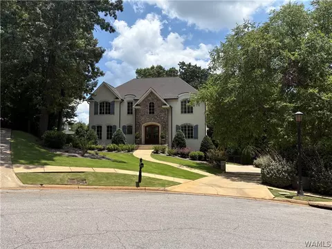 1901 Kingsgate Dr, Tuscaloosa, AL 35406