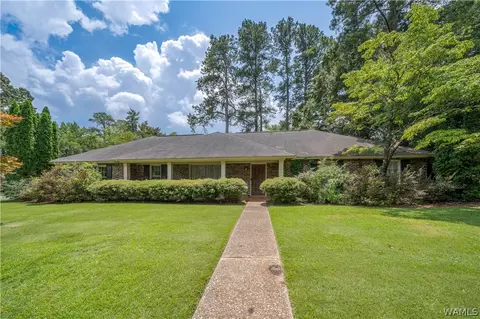 1101 Vestavia Cir, Northport, AL 35473