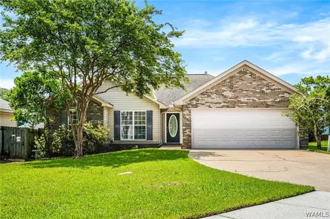 6207 Concord Pl, Northport, AL 35473