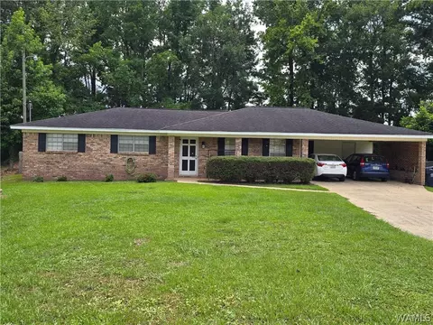 3302 Royal Oak Cir, Northport, AL 35473