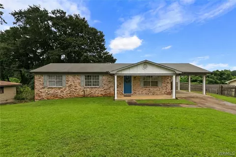 2105 34th Ave, Northport, AL 35476