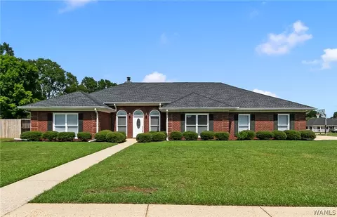 12005 Peachtree Dr, Northport, AL 35475