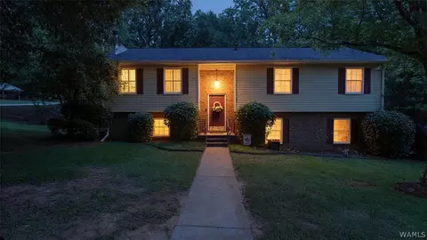 4006 Ashburton Ln, Northport, AL 35473
