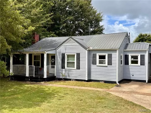 2204 Forest Lake Dr, Tuscaloosa, AL 35401