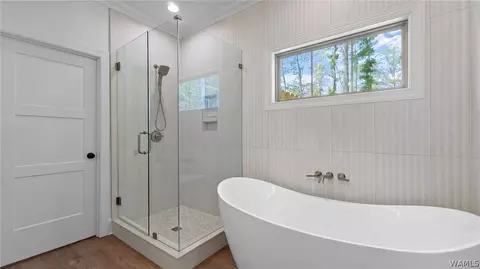 Bath - 19045 White Oak Loop, Berry, AL 35546 photo 2 of 3