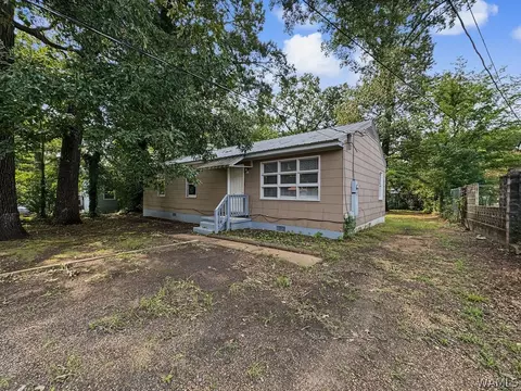 4611 Highpoint Dr, Tuscaloosa, AL 35404