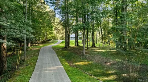 10422 Loganwood Dr, Northport, AL 35473
