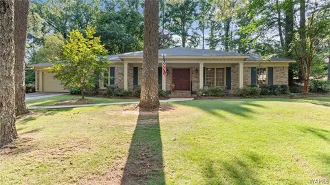 4124 Lakepoint Dr, Tuscaloosa, AL 35405