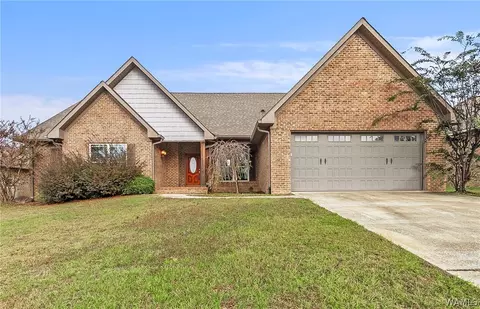 320 Turtle Bay Cir, Northport, AL 35473