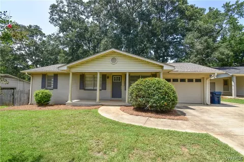 3304 28th Ct, Northport, AL 35476