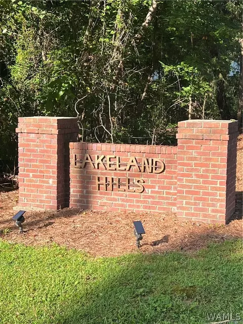15223 Green Cir, Northport, AL 35475