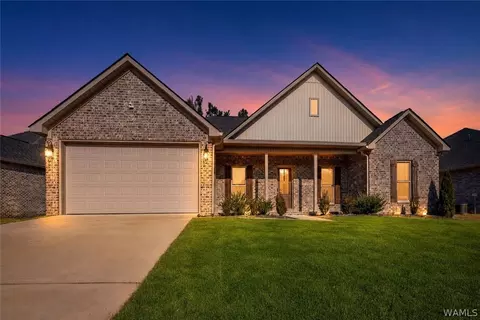 5240 Summerfield Dr E, Tuscaloosa, AL 35404
