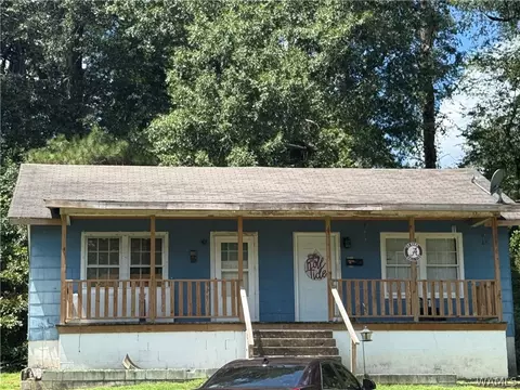 227 3rd Ave NW, Fayette, AL 35555