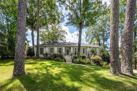 4629 White Dogwood Ln, Northport, AL 35473