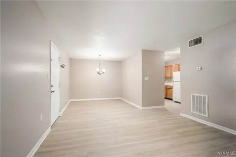 2515 Veterans Memorial Pkwy #321, Tuscaloosa, AL 35404