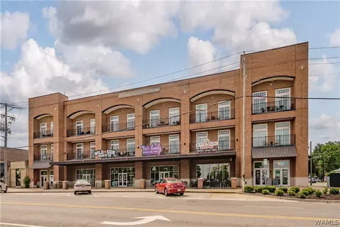 2529 University Blvd #10, Tuscaloosa, AL 35401