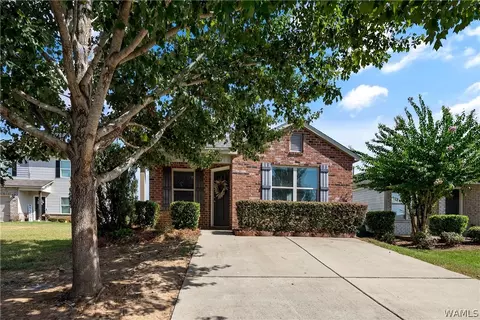 16404 Waterbury Ln, Moundville, AL 35474