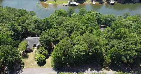 9 Rejenal Forest Rd, Northport, AL 35473