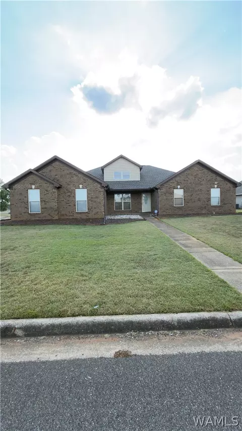 16391 Cherokee Bend Pkwy, Moundville, AL 35474