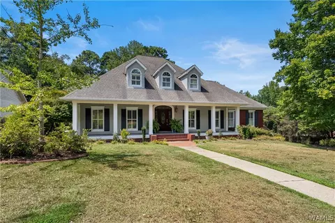 1512 Juniper Ridge Ln, Northport, AL 35473