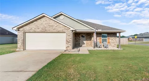 16399 Cherokee Bend Pkwy, Moundville, AL 35474